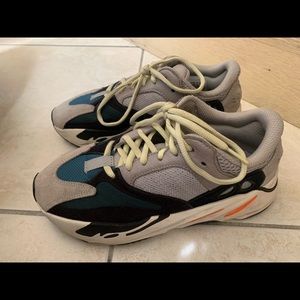SOLD Yeezy Boost Wave Runner 700 Solid Grey